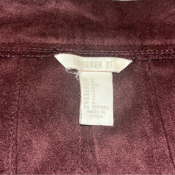 Forever 21 velvety feel pleased mini maroon skirt - Picture 2 of 4